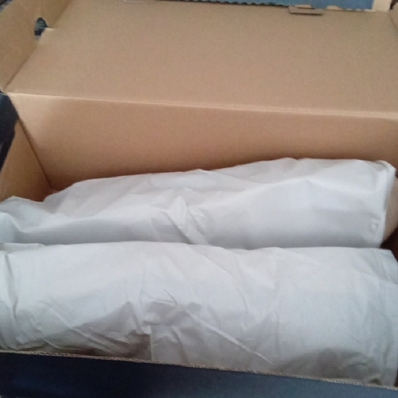 Cole Haan Green Sneakers Sleek Low-Top Design - Picture 8 of 8